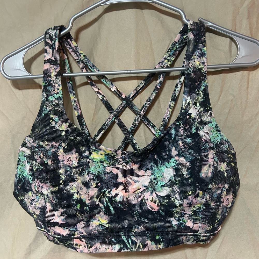 Lululemon sports bra
